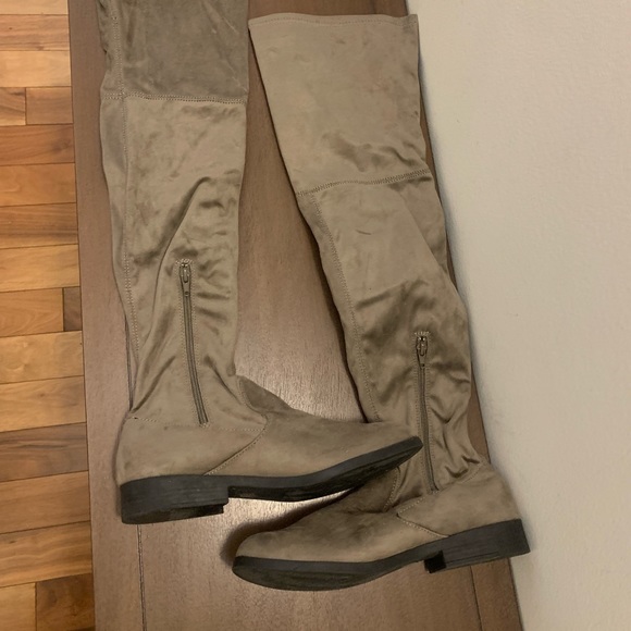 NWOT “Radikal” Thigh-High OTK Boot - Picture 9 of 10